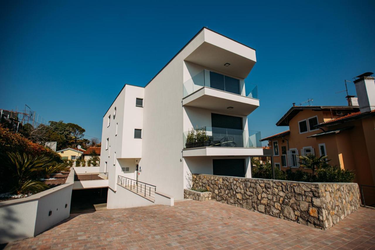 Luxury Apartment Iris Adriatica ***** Опатия Экстерьер фото